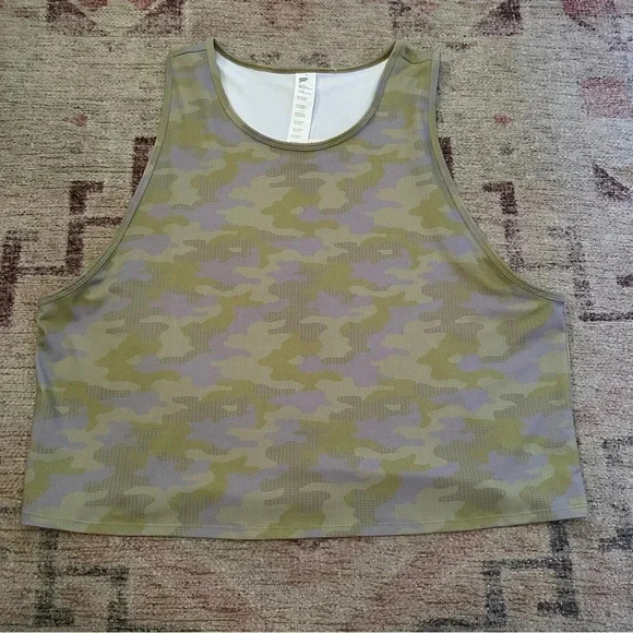 NWT Fabletics• Ressler Crop Tank size 4X - Picture 6 of 14